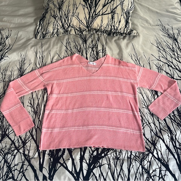 Carve Designs Zella pink pullover sweater, organic cotton, white stripes, medium - Picture 3 of 16